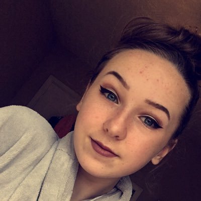 Profile Picture of Charis Roberts (@charisrobertsxx) on Twitter