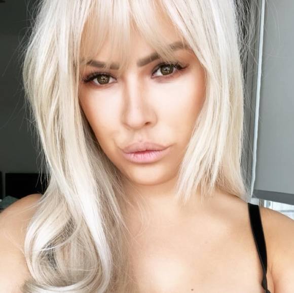 Profile Picture of Kiersten Peterson (@freak1263) on Poshmark