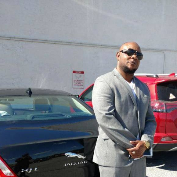 Profile Picture of Charles Ugorji (@charlesugorji) on Poshmark