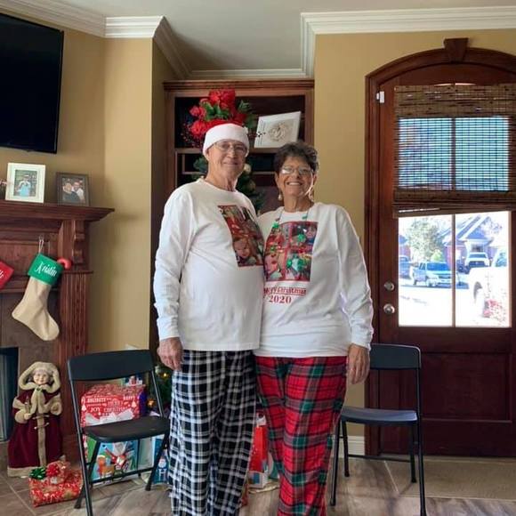 Profile Picture of Carol Berteau (@carolberteau) on Poshmark