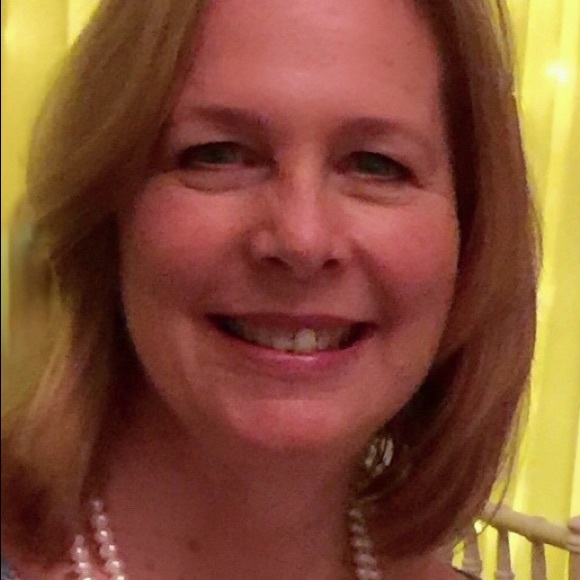 Profile Picture of Rise Nyren (@susansmith100) on Poshmark