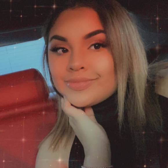 Profile Picture of Crissy Gonzalez (@gonz_aalezz10) on Poshmark