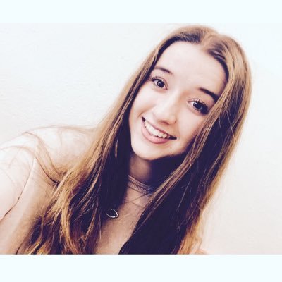 Profile Picture of Lea Schumann (@LEA_ScHuMann_) on Twitter