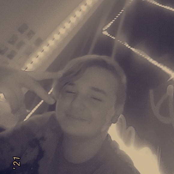 Profile Picture of Trenton Keyser (@trentonkeyser) on Poshmark