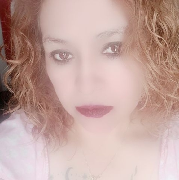 Profile Picture of Luna Alvarez (@lunaalvarez356) on Poshmark