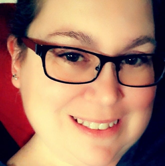 Profile Picture of Stacey Wilkinson (@staceylw31) on Poshmark