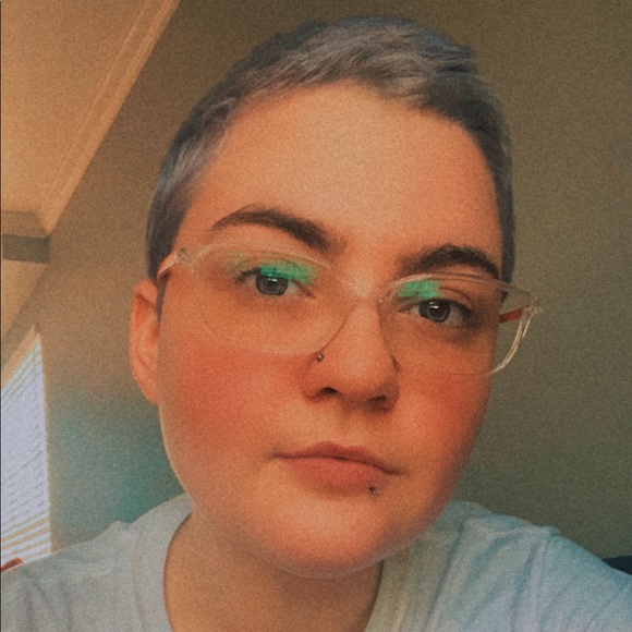 Profile Picture of Jones Sheckler (@rvspberry) on Poshmark