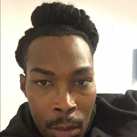 Profile Picture of Jordan Gassaway (@mars_sharp) on Poshmark