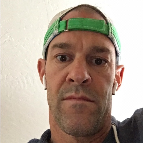Profile Picture of Brad Farnsworth (@bradfarnsy) on Poshmark