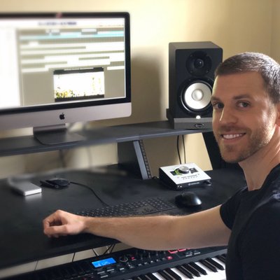 Profile Picture of Joe Hartnett (@JHartnettMusic) on Twitter