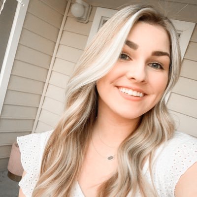 Profile Picture of Kayla ♡ (@KaylaCaroline96) on Twitter