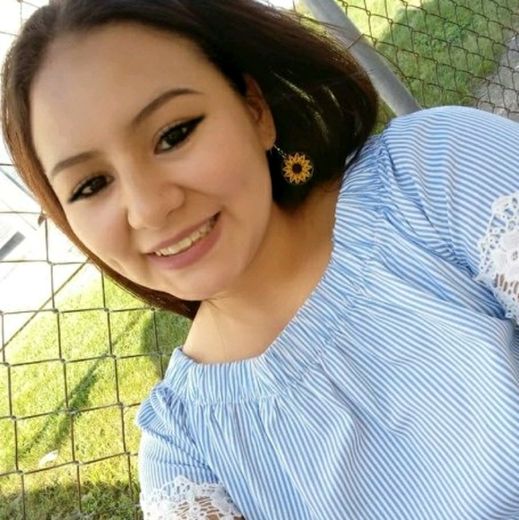 Profile Picture of Kimberly berenis Torrez torrez (@berenicetorrez) on Poshmark