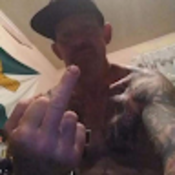 Profile Picture of Jesse Uthoff (@jesseculater28) on Poshmark