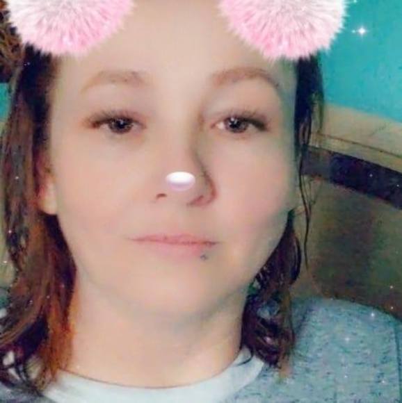 Profile Picture of Kristie Sharp (@kristie_sharp) on Poshmark