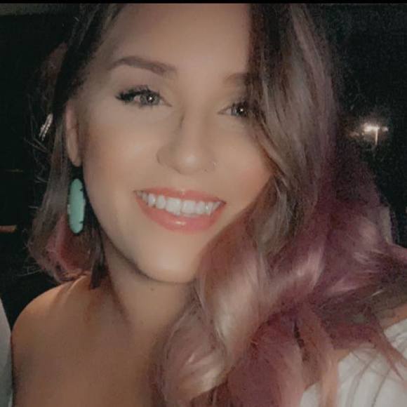 Profile Picture of Erica Pounds (@pistol11206) on Poshmark