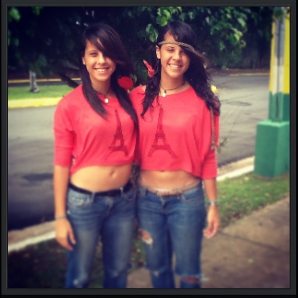 Profile Picture of Stephanie Nicolle (@fanny5) on Poshmark