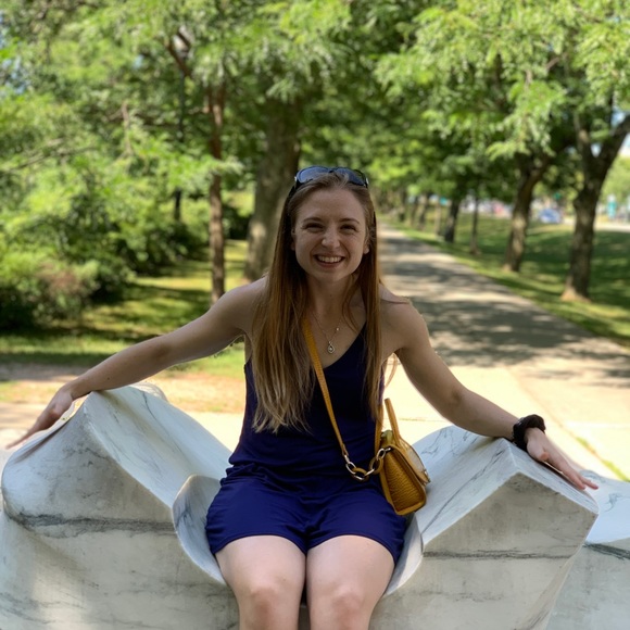 Profile Picture of Danielle Jarashow (@djarashow) on Poshmark