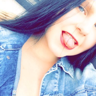 Profile Picture of Anissa Lichtenwalter (@AnissaaLicht) on Twitter