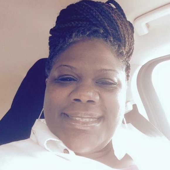 Profile Picture of Felicia Ginger clayton (@2vp788) on Poshmark