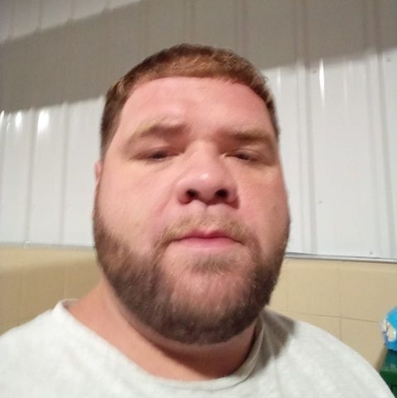 Profile Picture of Chris Hess (@chrishess972) on Poshmark