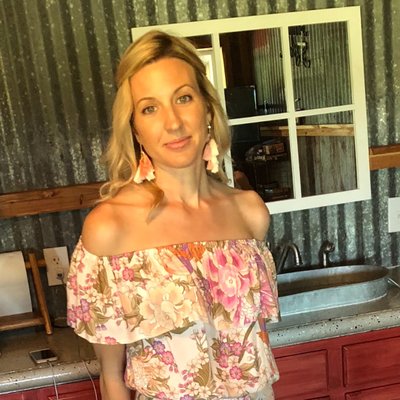 Profile Picture of Corey Neuner (@CoreyDeeBusyBee) on Twitter