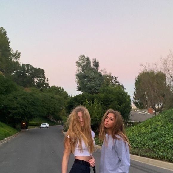 Profile Picture of Carly Matheson (@carlymatheson) on Poshmark