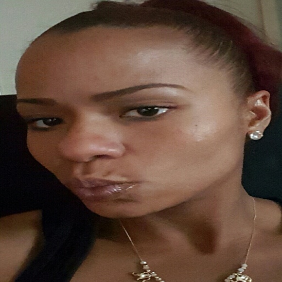 Profile Picture of Sacha Voltaire (@redzoe7) on Poshmark