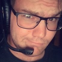 Profile Picture of Jon Childs (@TwinkleToezBaby) on Twitter