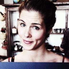 Profile Picture of Emily (@urnotanselsbae) on Twitter