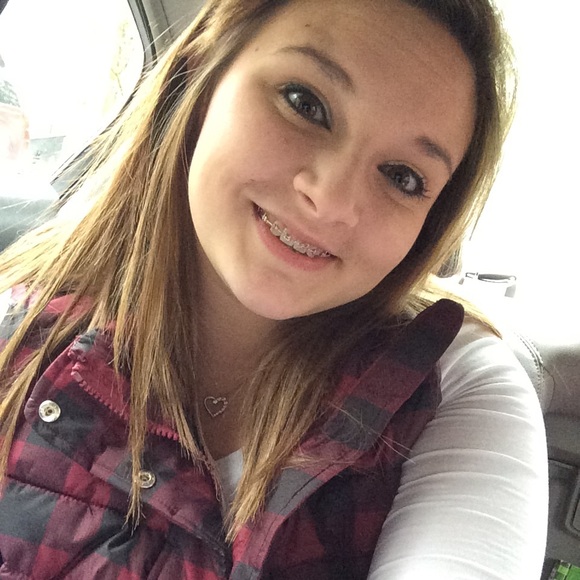 Profile Picture of Kyleigh Ramey (@ksramey) on Poshmark