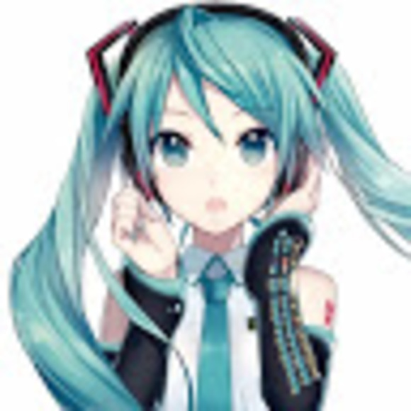 Profile Picture of Emily Alvarez (@emilyalvarez539) on Poshmark