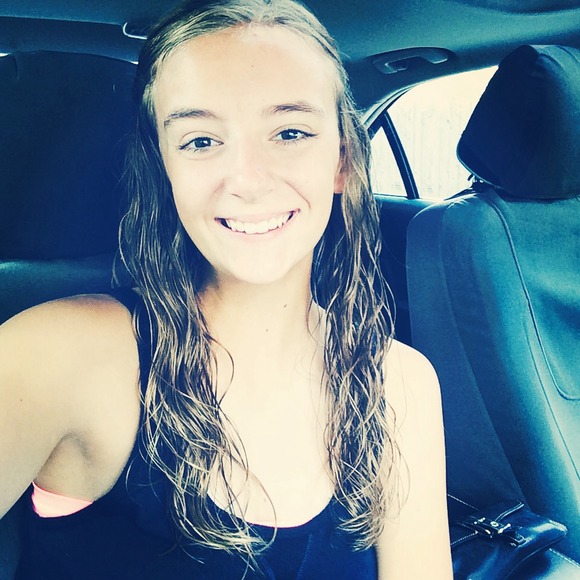 Profile Picture of Kassie Remley (@kassiee13) on Poshmark