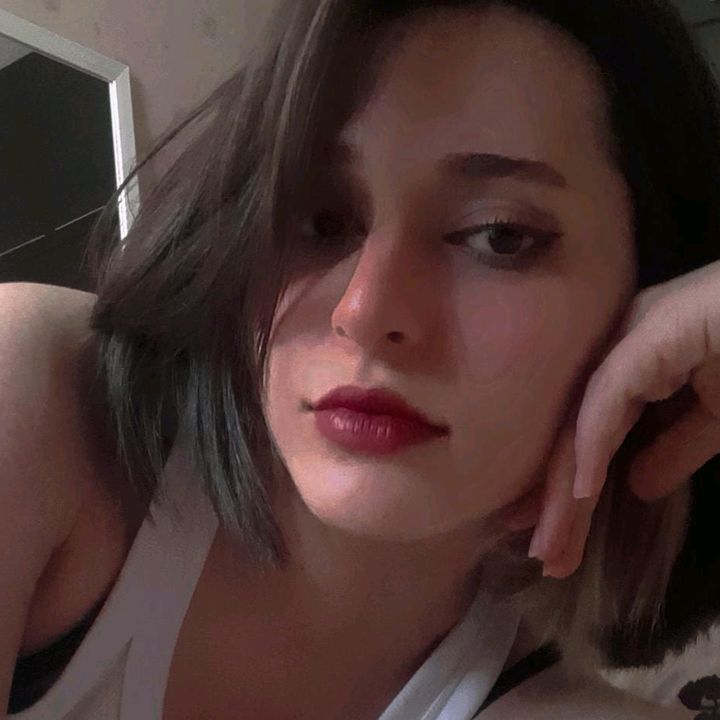 Profile Picture of simin (@simindz) on Tiktok