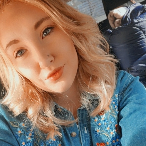 Profile Picture of Audrey Ruby (@audreydarlener) on Poshmark
