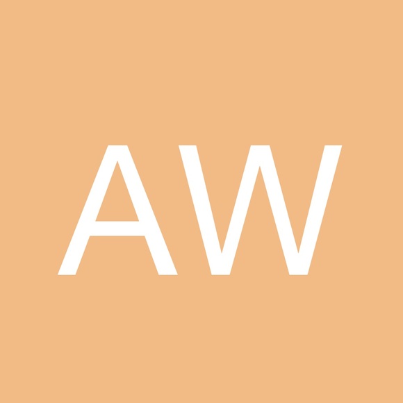 Profile Picture of Aaron Weaver (@aaronlaraweaver) on Poshmark