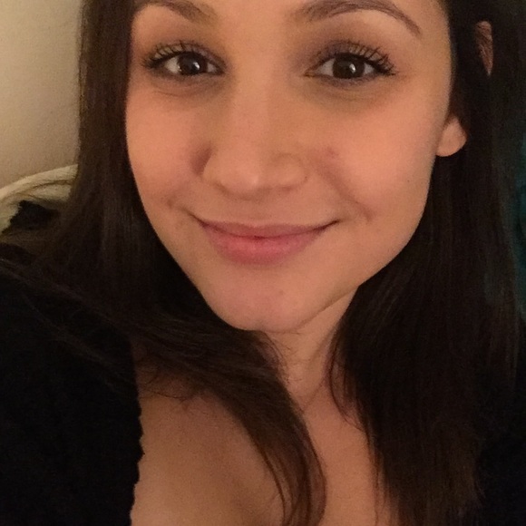 Profile Picture of Monica Calavano (@monicacalavano) on Poshmark