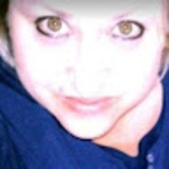 Profile Picture of Michelle Addison (@michelleaddi616) on Poshmark