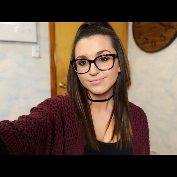 Profile Picture of Amber Keicher (@amberkeicher) on Poshmark