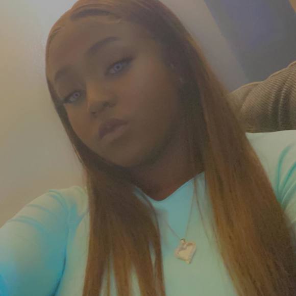 Profile Picture of Simone Keyaisha (@princessmone12) on Poshmark