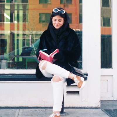 Profile Picture of Roche Yadegar (@RocheYadegar) on Twitter