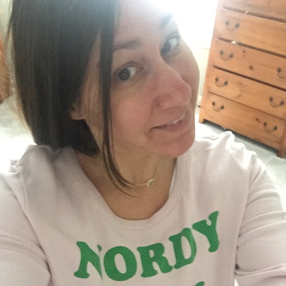 Profile Picture of Leslie Kohanski (@lesliekoho) on Poshmark