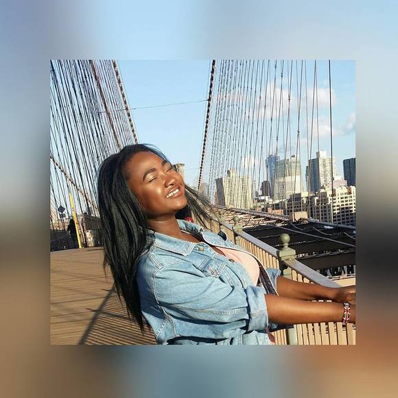 Profile Picture of Tottie Fenny (@fennytotty) on Poshmark