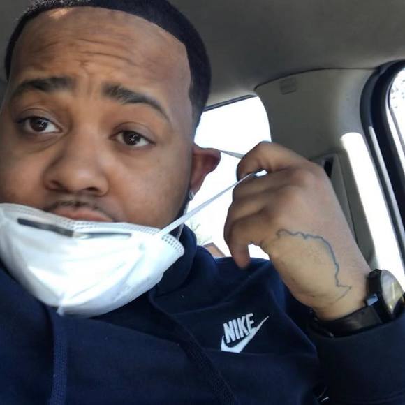 Mario Collins - Poshmark Profile Picture of Mario Collins (@riotrio) on Poshmark