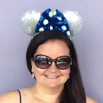 Profile Picture of Lisa Abbott (@main_street_dreamer) on Instagram