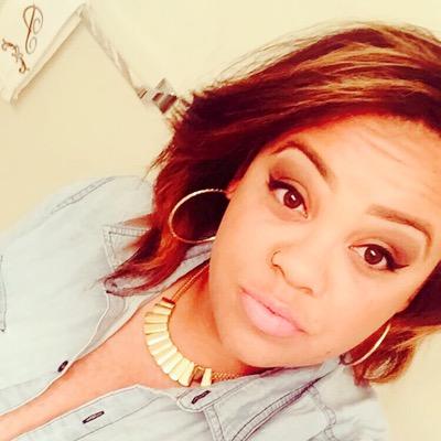 Profile Picture of Bai Ru Lin (@Bows_n_Hoes) on Twitter
