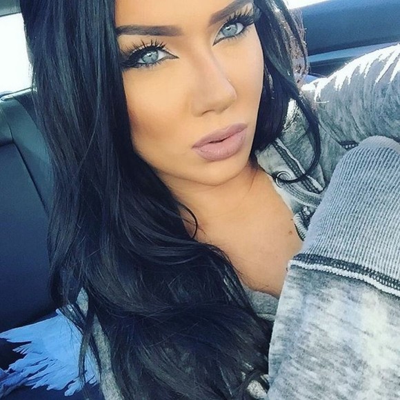 Profile Picture of Chrissy Jenkins (@chrissyj2020) on Poshmark