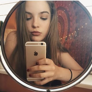 Profile Picture of Kristinamolen (@kristinamolen) on Instagram