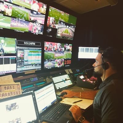 Profile Picture of Eric Diaz (@TheDudeDiaz) on Twitter