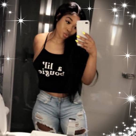 Profile Picture of Shan Bivines (@shanbivines) on Poshmark