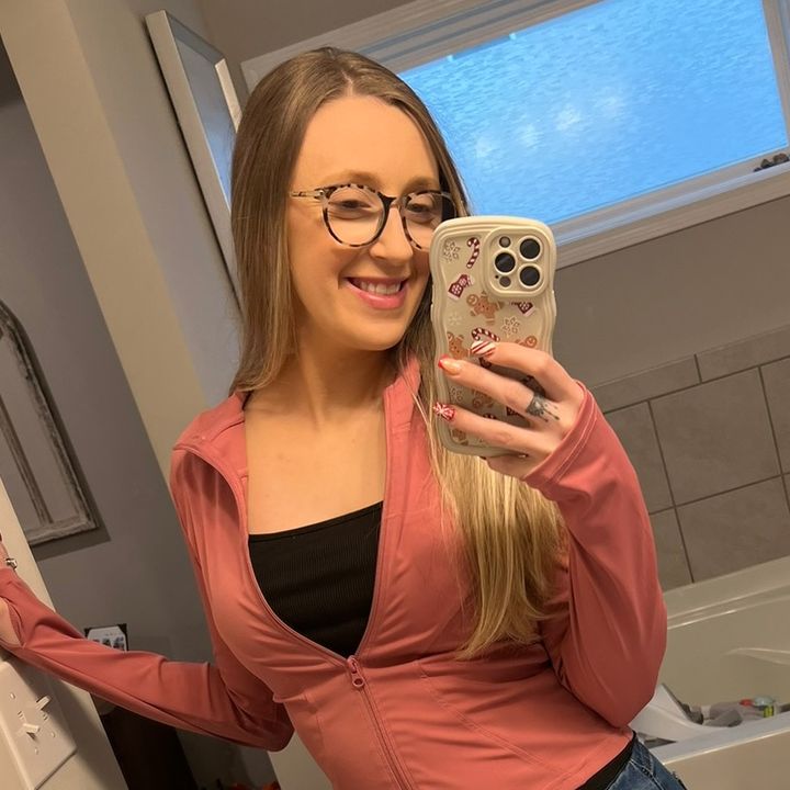 Profile Picture of Jaclyn Bach (@jaclynbach) on Tiktok